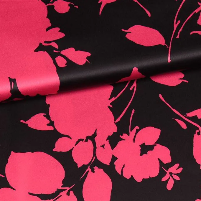 Polyester satijn zwart met roze bloemen